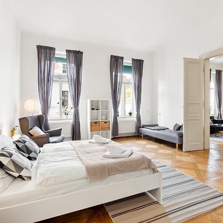 Prague Hotel Apartments Экстерьер фото