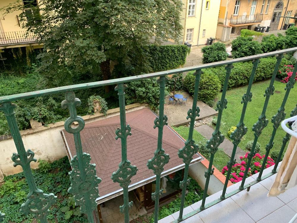 Prague Hotel Apartments Экстерьер фото