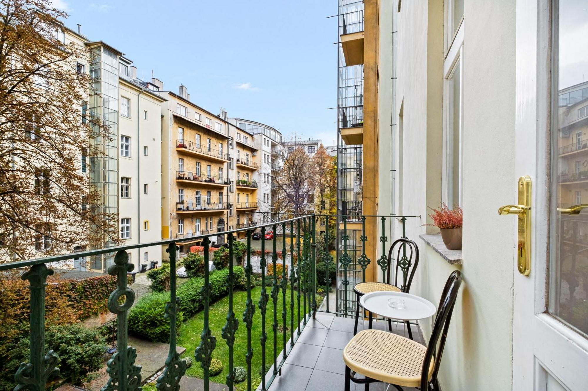 Prague Hotel Apartments Экстерьер фото