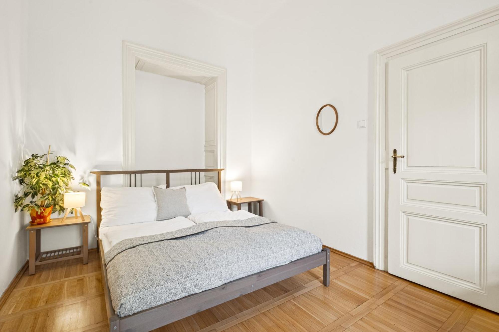 Prague Hotel Apartments Экстерьер фото